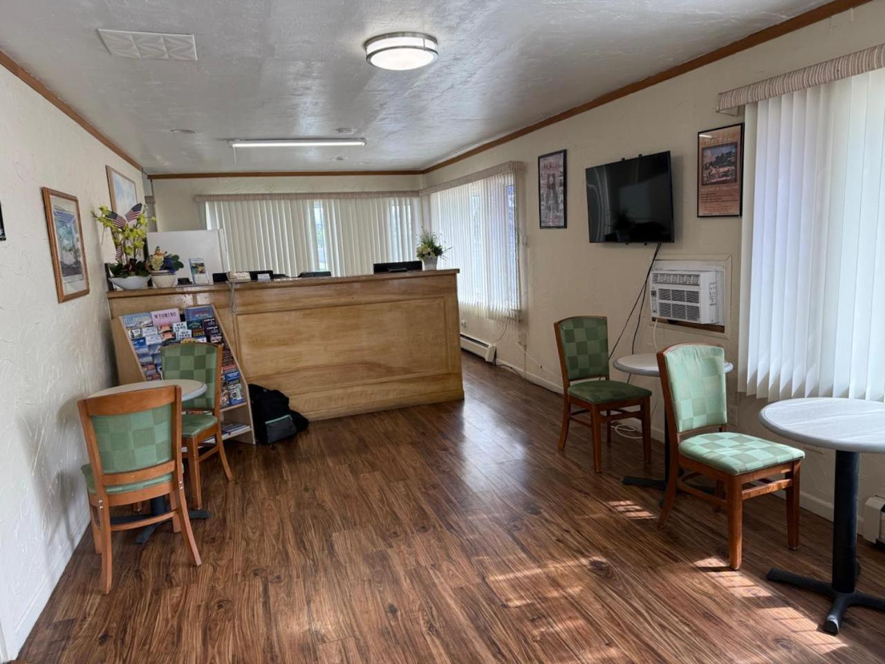 Sunrise Motor Inn Cody Extérieur photo